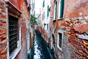 Fototapeta na wymiar Deserted streets of Venice