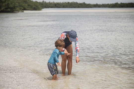 shelling on Marco Island 10000 islands 
