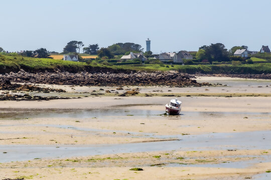 Portsall Cove at low tide