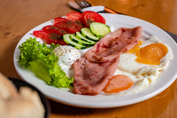 Eggs and ham for breakfast