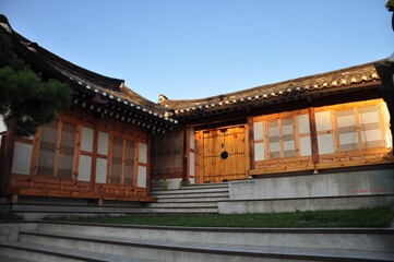Fototapeta premium Historic building in Old Town, Seoul, South Korea