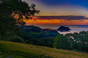 Puesta de sol desde Zarautz al ratón de Getaria