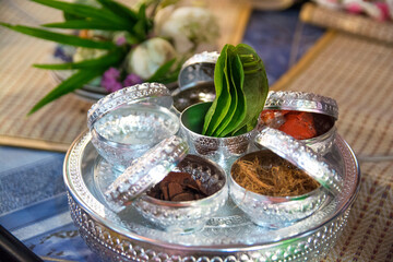 tray of gifts for groom in Thai wedding style