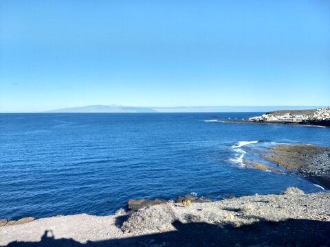 Costa con vista de la isla la Gomera, Islas Canarias