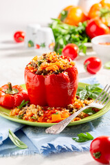 Pepper stuffed with bulgur, meat and vegetables.