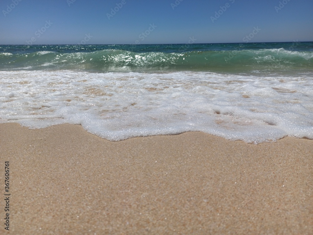 Wall mural waves on the beach