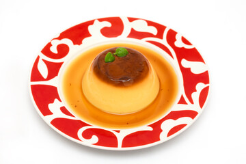 Un flan exquisito listo para degustar