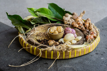 Native spices of Indonesia. Spices such as nutmeg or mace, cloves, pandanus leaves, palm trees, and galangal are native to Indonesia. the secret of the richness of Indonesian cuisine
