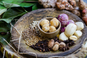 Native spices of Indonesia. Spices such as nutmeg or mace, cloves, pandanus leaves, palm trees, and galangal are native to Indonesia. the secret of the richness of Indonesian cuisine