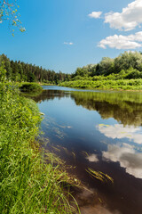 Fototapeta na wymiar Beautiful Gauja river in the town of Valmiera, Gauja National Park