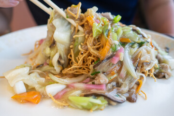 あんかけかた焼きそば