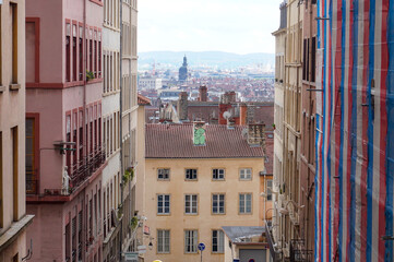 LYON