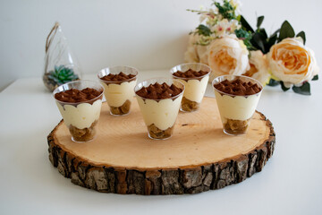 Tiramisu cupcake : Small cups of tiramisu dessert