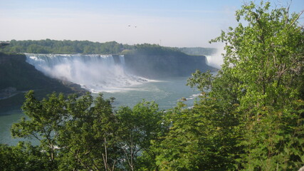 niagara falls in spring