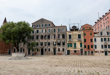 Fototapeta na wymiar old town square in venice