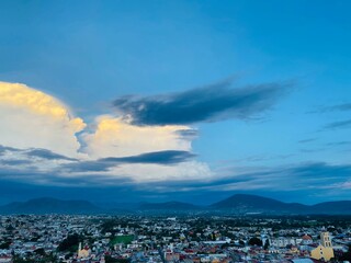 nubes forma de corazon