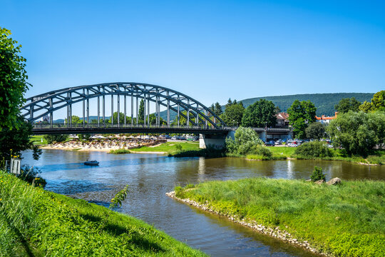 Alter Hafen, Weserbr&uuml;cke, Rinteln, Deutschland 