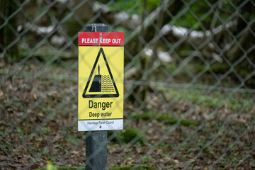 danger warning sign