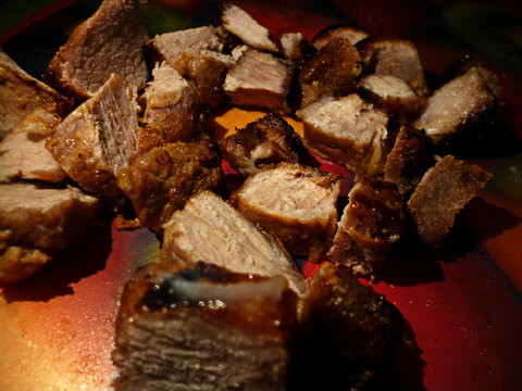 pedazos de carne cortados 