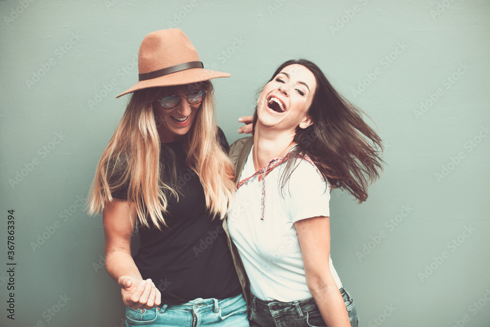 Wall mural portrait of a young couple