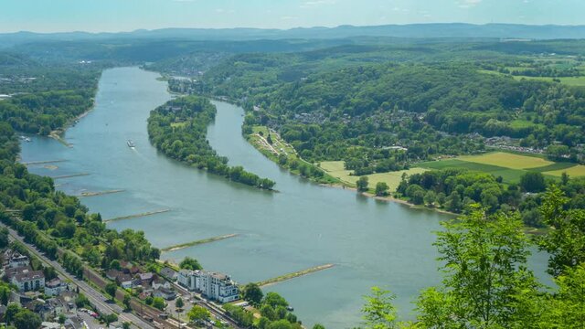 Rhein Blick vom Siebengebirge - Zeitraffer - Schwenk nach Links
