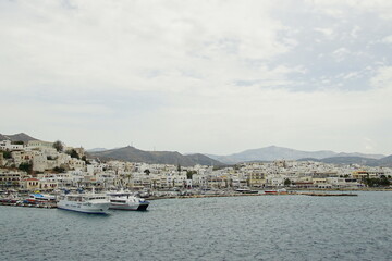Fototapeta premium the ferry arriving at beautiful island, Greece, Europe