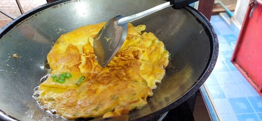 Omelet popular Thai food
