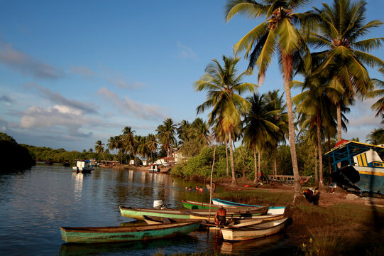 conde, bahia / brazil - february 24, 2015: boats are seen in waters of the Itapicuru river in the Pocas district in the city of Conce, on the northern coast of Bahia.
