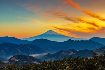 Obraz premium Beautiful sunrise at Mount Fuji