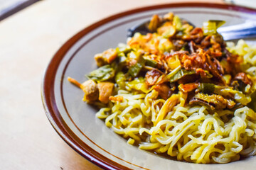 chicken, food, healthy, lunch, meal, delicious, dinner, fresh, restaurant, cuisine, hot, traditional, bowl, noodle, gourmet, soup, cooking, white, homemade, diet, meat, broth, green, eat, nutritious, 