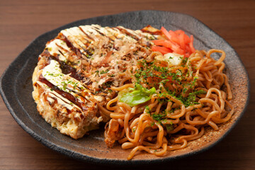 焼きそばお好み焼き