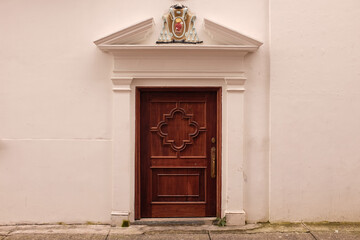 Fototapeta na wymiar Old doorway 