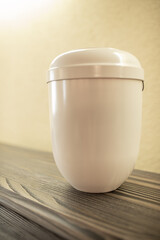 Urne für Bestattung und Beerdigung