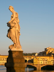 Fototapeta na wymiar Italia, Toscana, Firenze. Statue del Ponte Santa Trinita.
