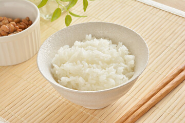 ごはん　納豆
