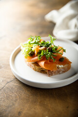 Smoked salmon with salad on toast