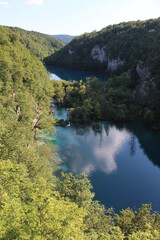 Fototapeta na wymiar Plitvice lakes, Croatia, natural waterfalls and streams of water in the park, landscape image
