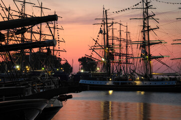 Port w Gdyni o poranku