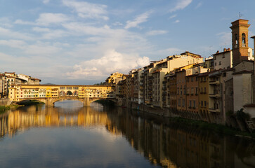 Obraz premium The landscape of the Arno River in Florence