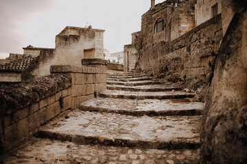 Treppen in der Altstadt von Matera in Italien 