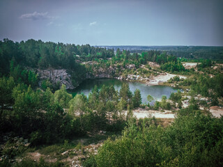 Fototapeta na wymiar Beautiful lake in the forest.