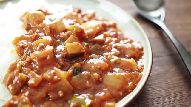 茄子とトマトのキーマカレー