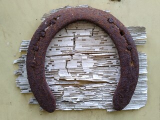 horseshoe on the wall