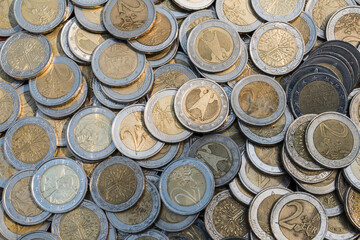 Pièces de 2 euros en gros plan