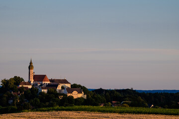 Kloster Andechs im Morgenlicht