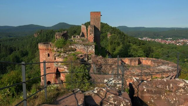 Altdahn Castle near Dahn, Dahner Felsenland (Dahn Rocky Landscape), Palatinate Forest, Rhineland-Palatinate, Germany
