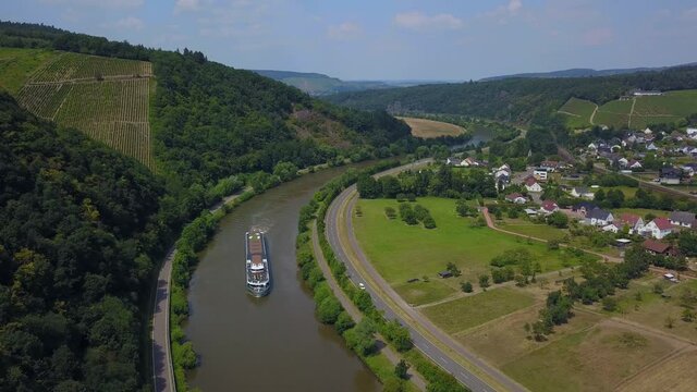 Excursion ship on the Saar River at Serrig, Rhineland-Palatinate, Germany