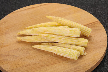 Raw baby corn