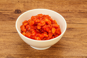 Baked kidney with tomato and pepper