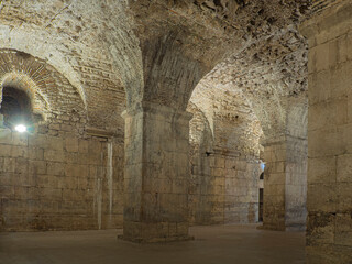 En 1979 la Unesco declaró al conjunto histórico de Split, incluyendo el palacio de Diocleciano,...